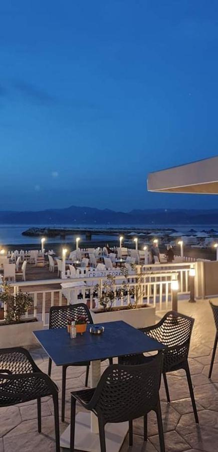 Aqua Luxury Suites By Estia Roda  Eksteriør billede