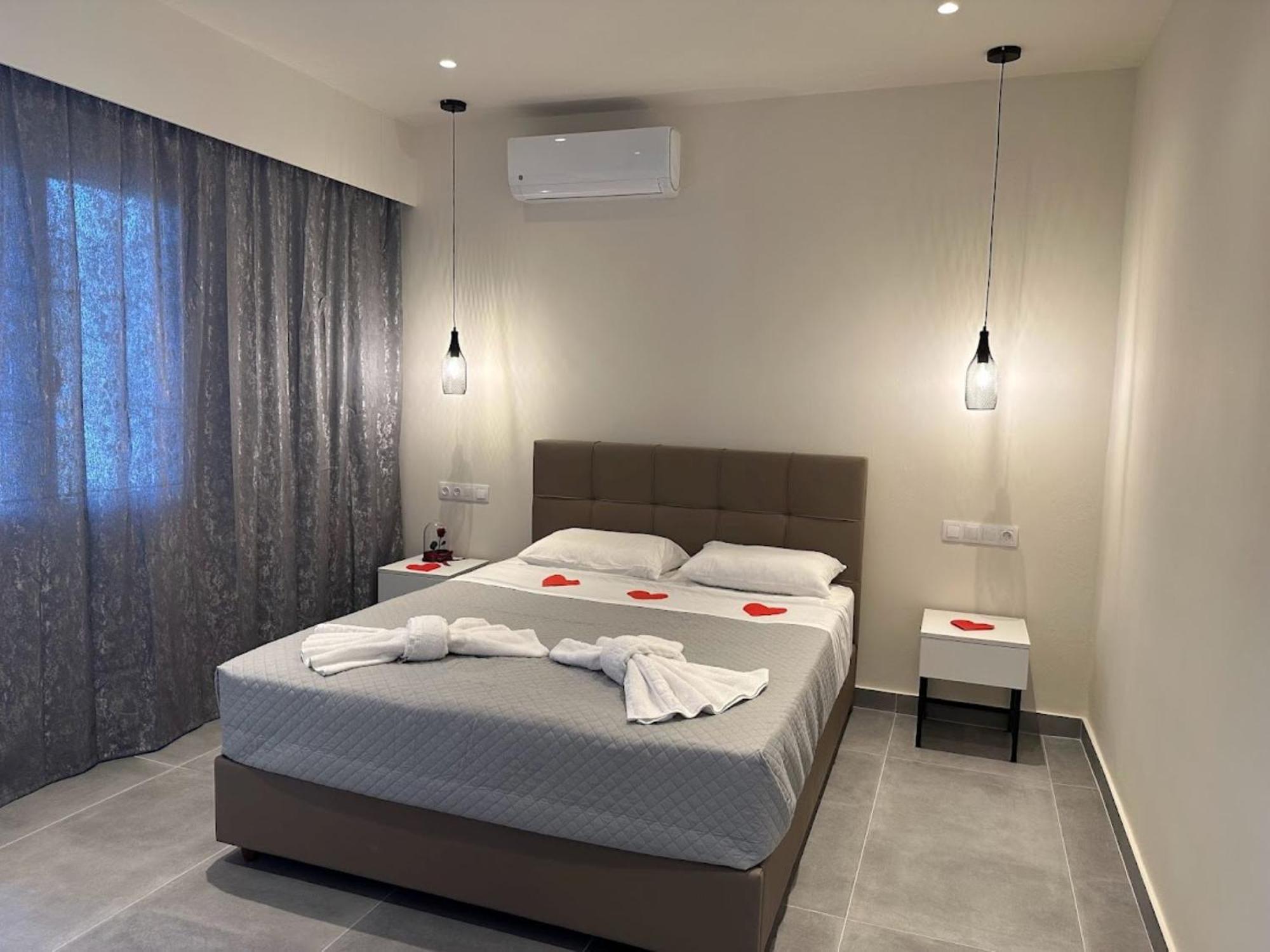 Aqua Luxury Suites By Estia Roda  Eksteriør billede