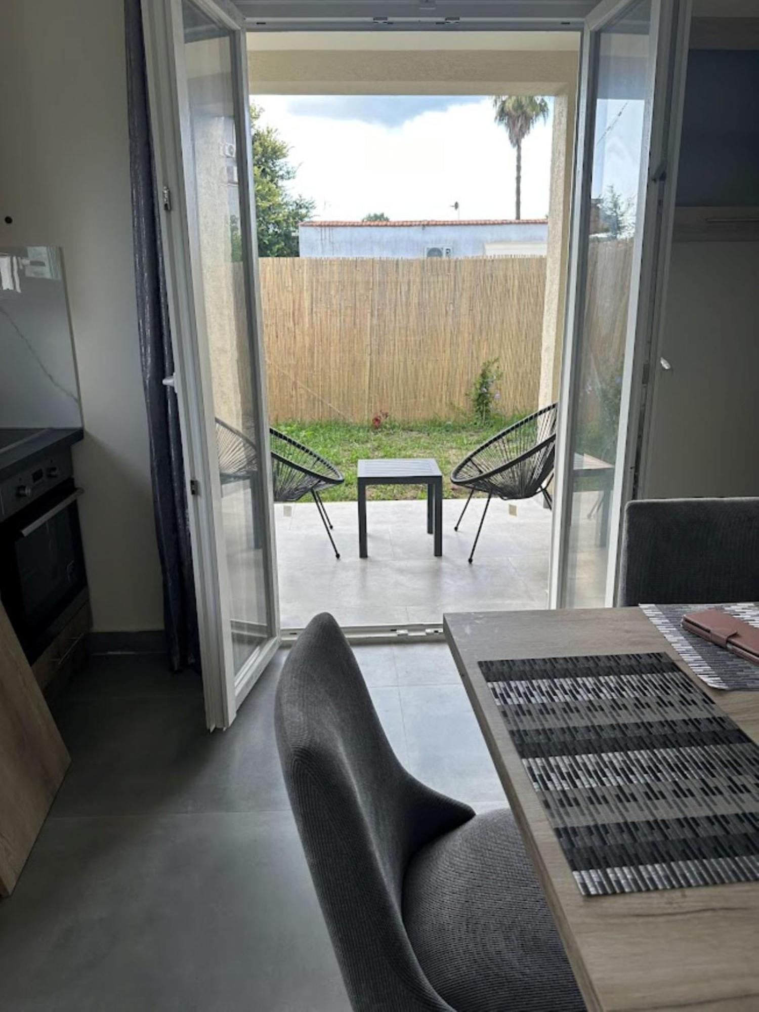 Aqua Luxury Suites By Estia Roda  Eksteriør billede